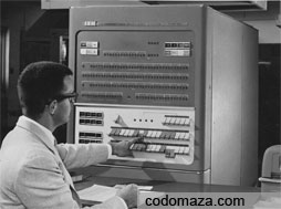 Компьютер IBM 704