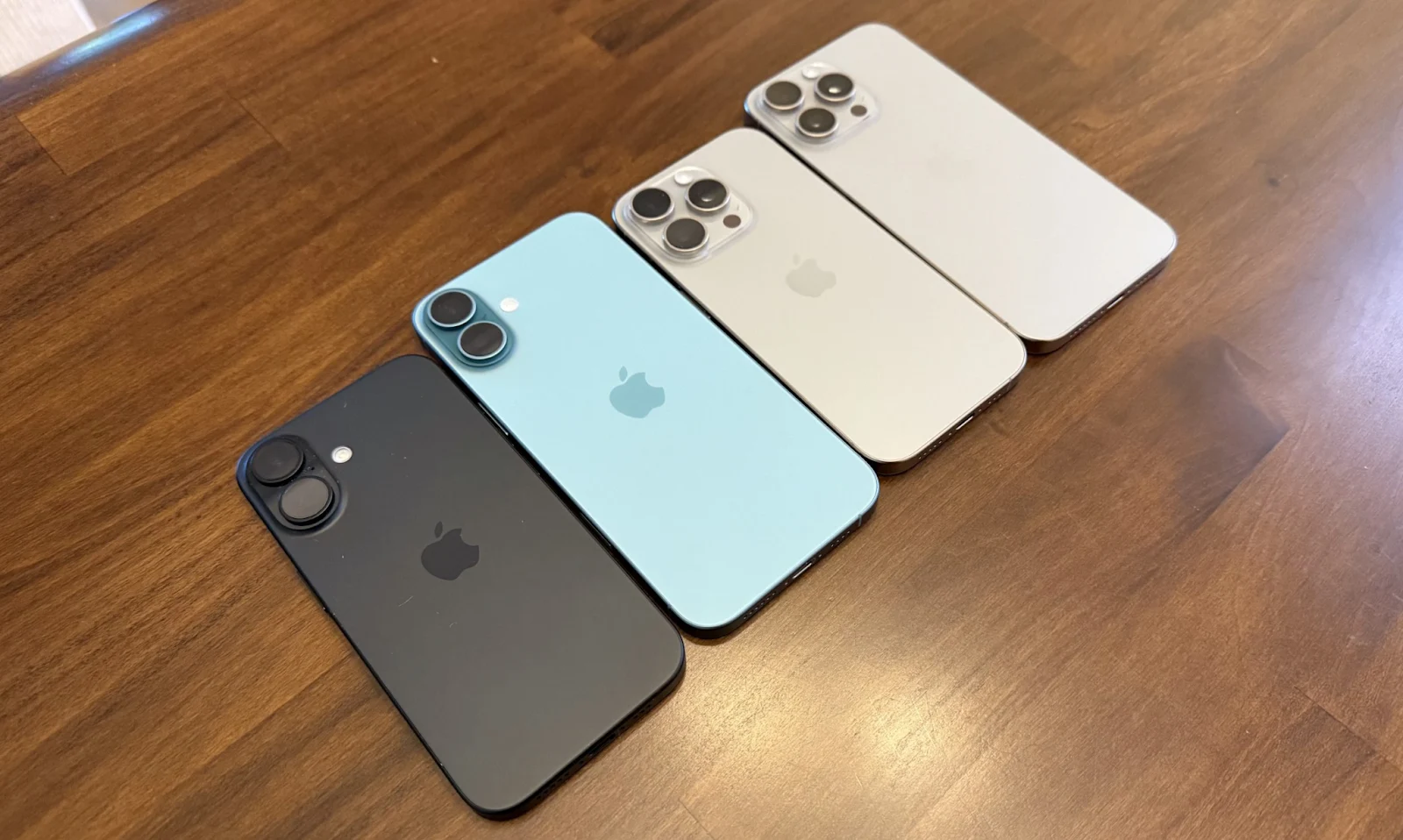 Модели iPhone 16